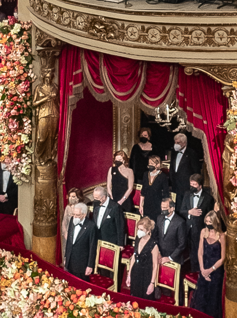 PXL_20211207_170647334